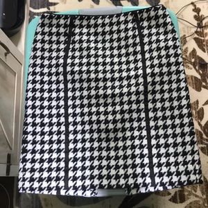 WHBM houndstooth pencil skirt